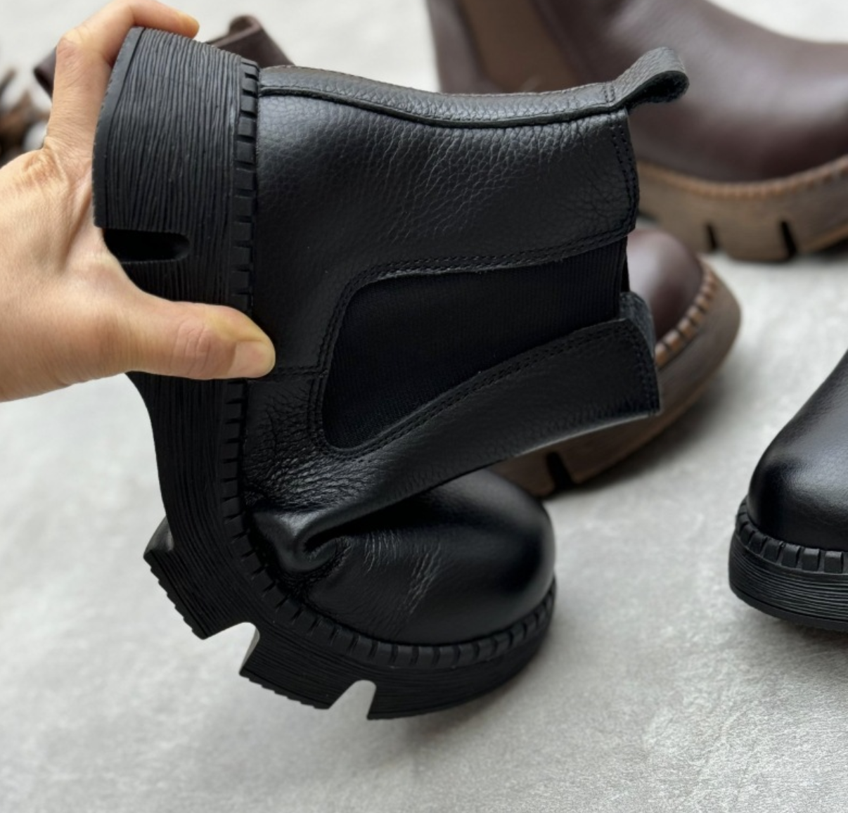 Handmade thick soled leather short boots for women's autumn and winter new round toe cowhide boots