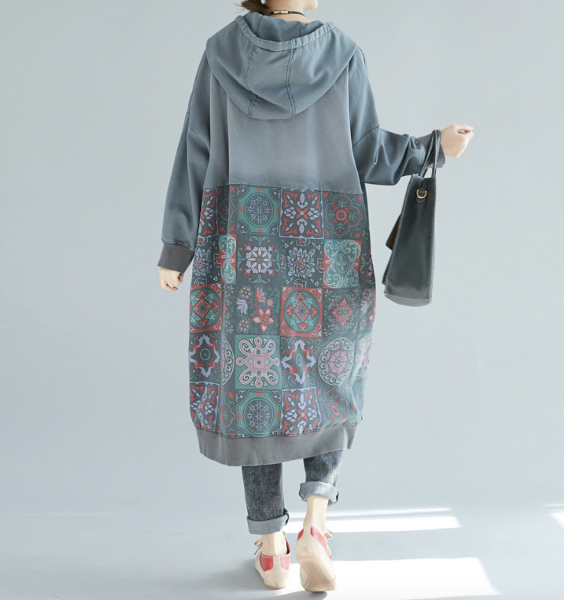 Printed medium to long hooded sweatshirt, oversized washed and worn casual dress